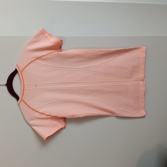 Top - Picture 2 of 3